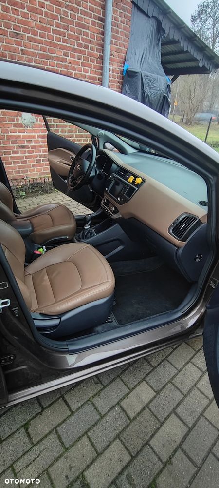 Kia Rio 1.4 crdi Business Line - 9