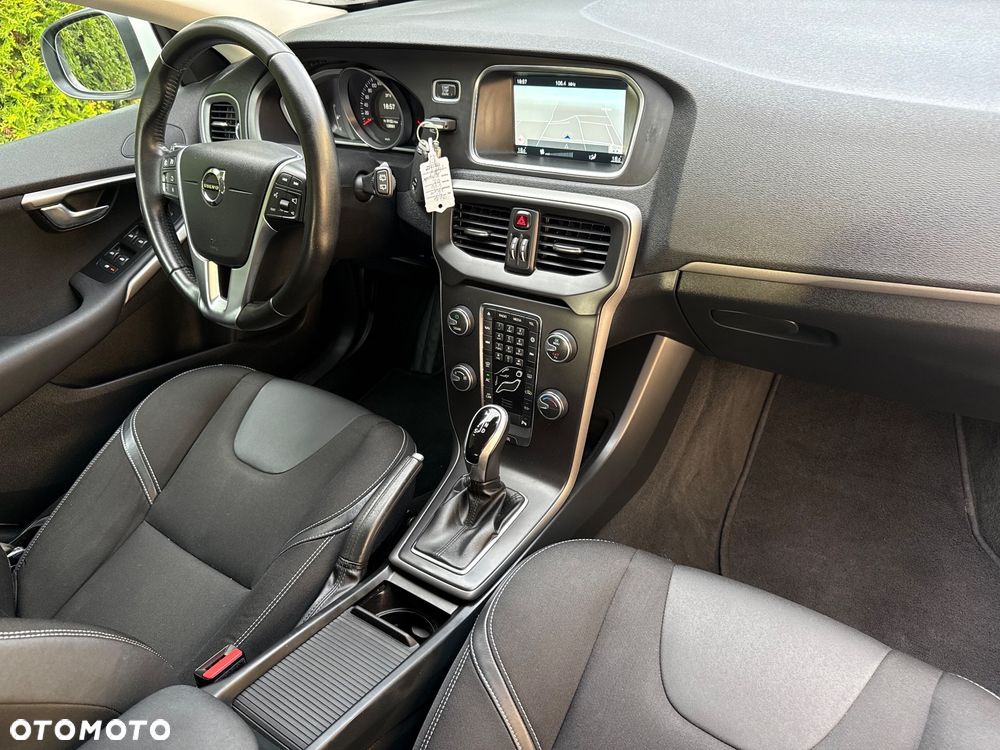 Volvo V40 D2 Geartronic Momentum - 13