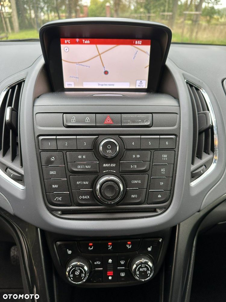Opel Zafira - 36