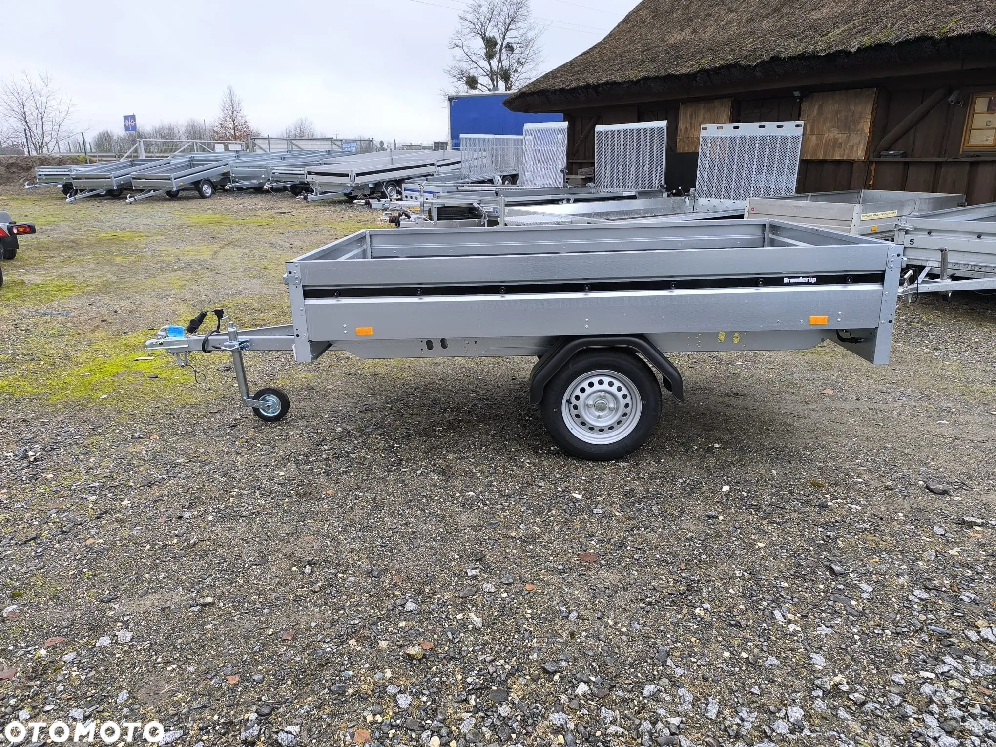 Brenderup Przyczepa Brenderup 3250S 250x142x35 cm 1 oś koła pod spodem HIT CENOWY! - 11