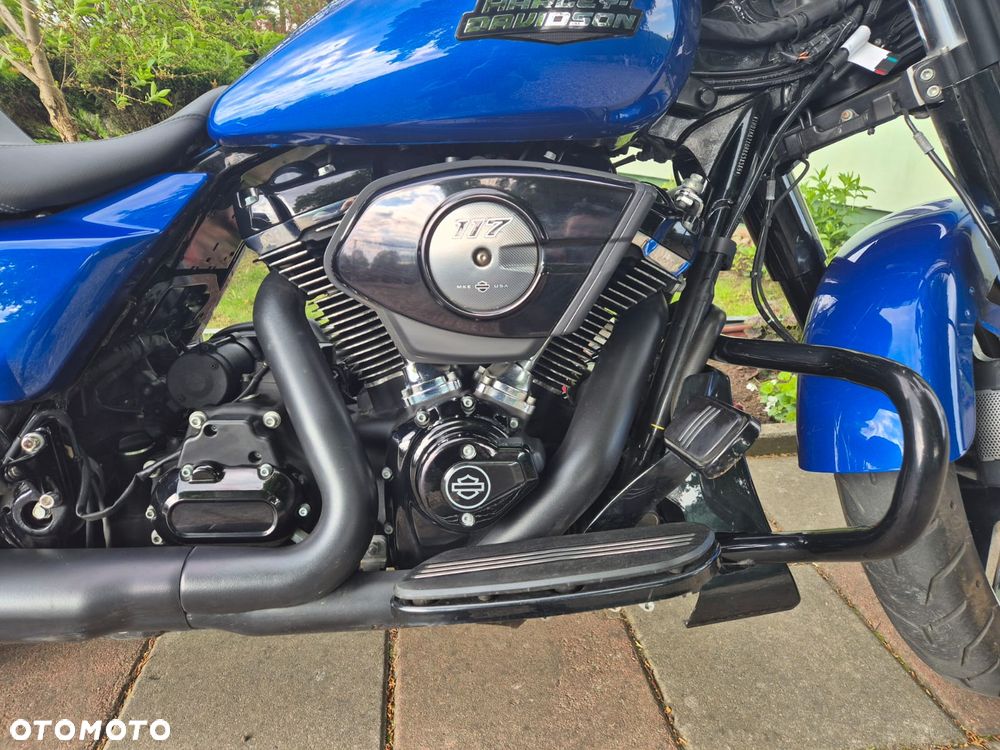 Harley-Davidson Touring Street Glide - 9