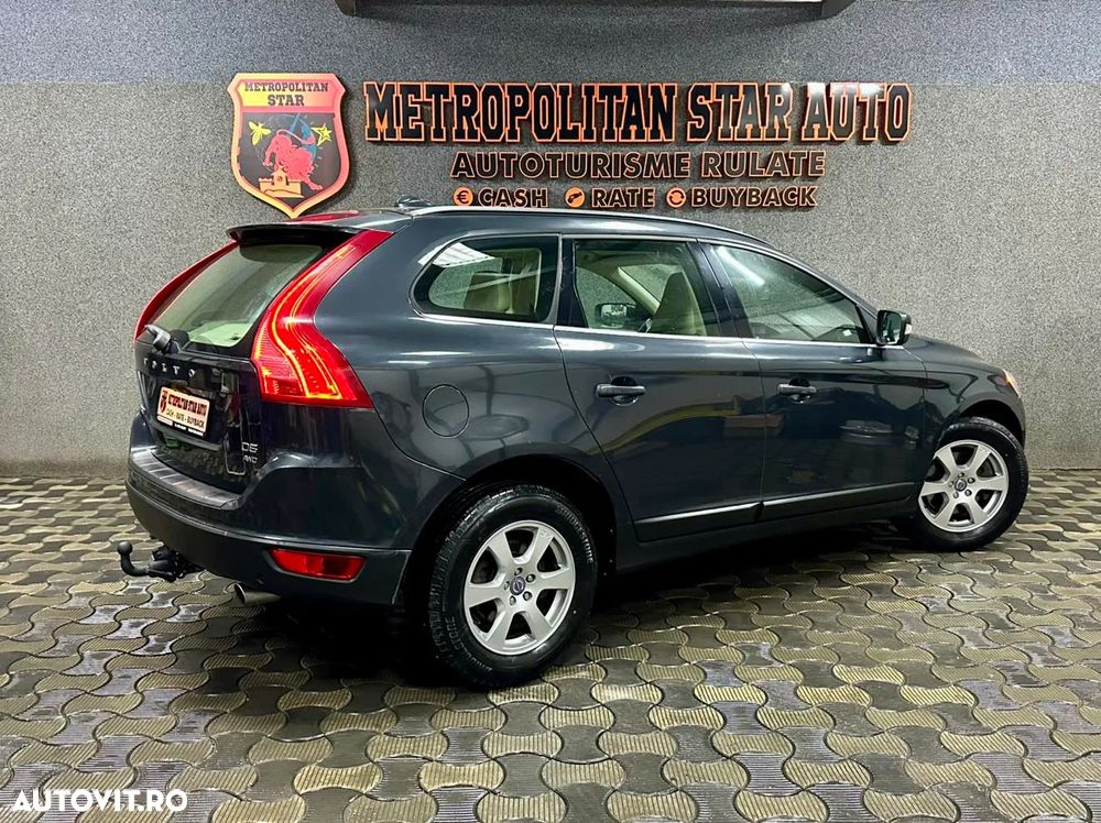 Volvo XC 60 D5 AWD Aut. Momentum - 4