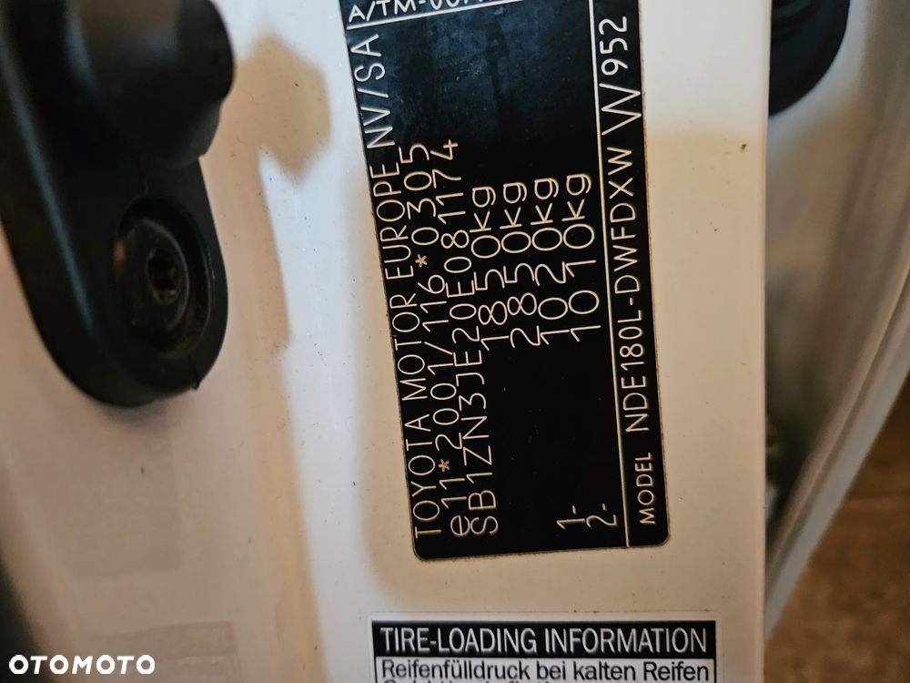 Mercedes-Benz 814D - 12