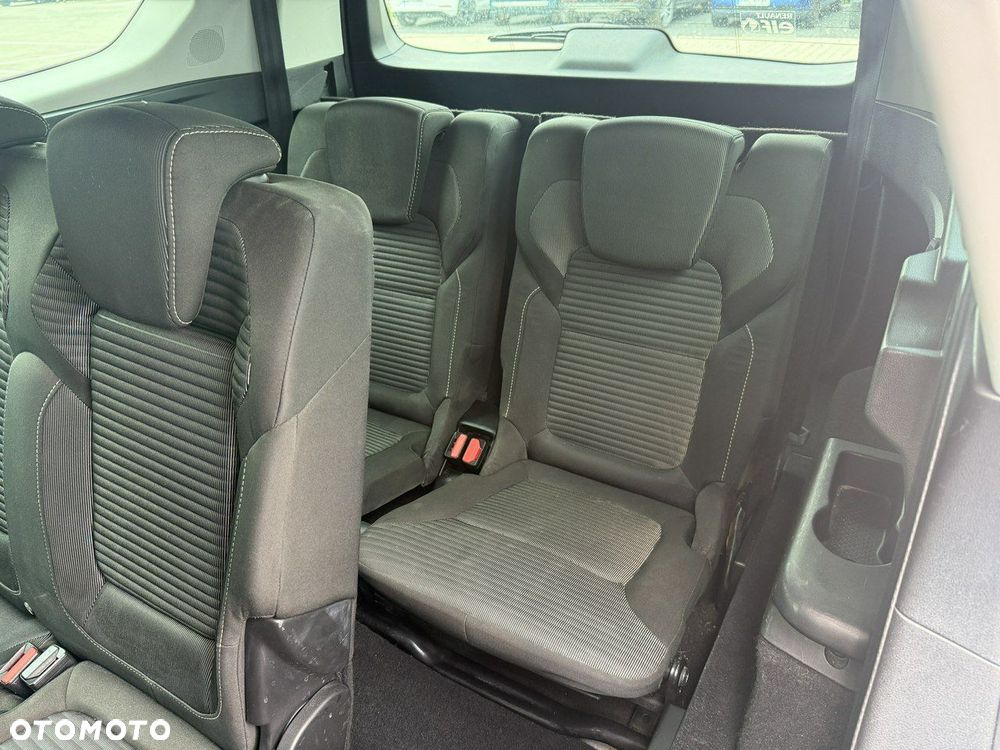 Renault Scenic - 11