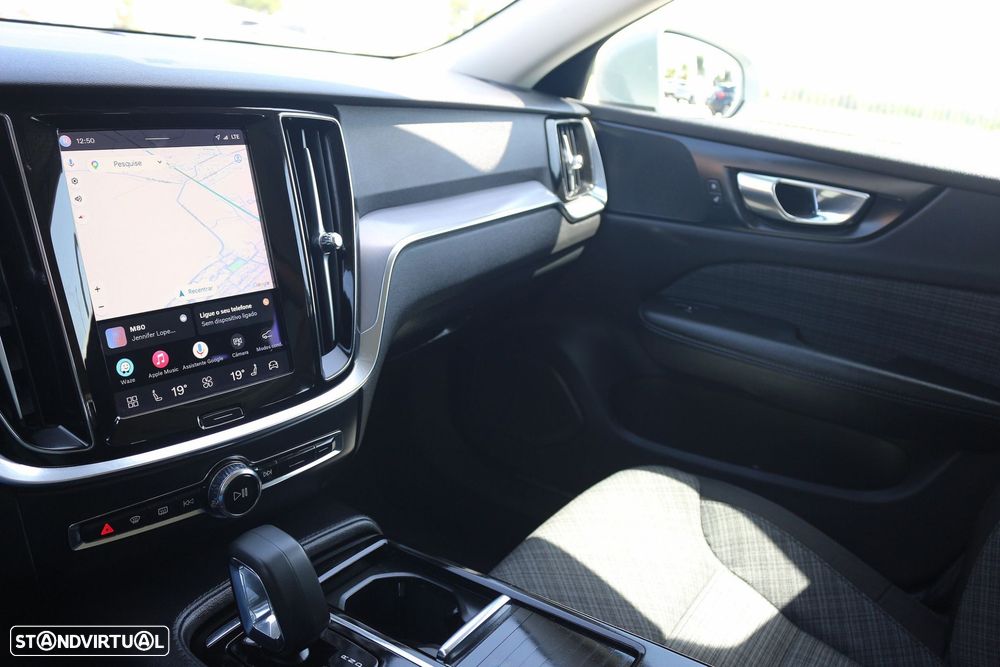 Volvo V60 2.0 T6 AWD TE Essential - 33