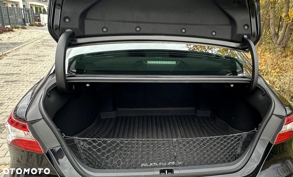 Toyota Camry 2.5 Hybrid Comfort CVT - 4