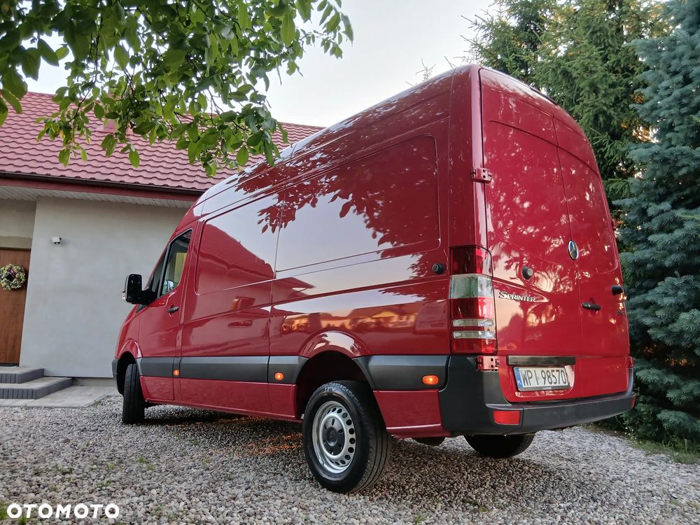 Mercedes-Benz Sprinter - 2