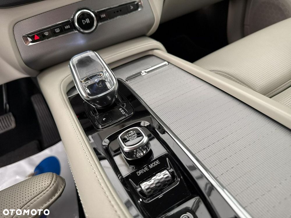 Volvo XC 90 - 17