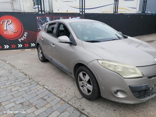 Para Peças Renault Megane Iii Hatchback (Bz0/1_) - 2