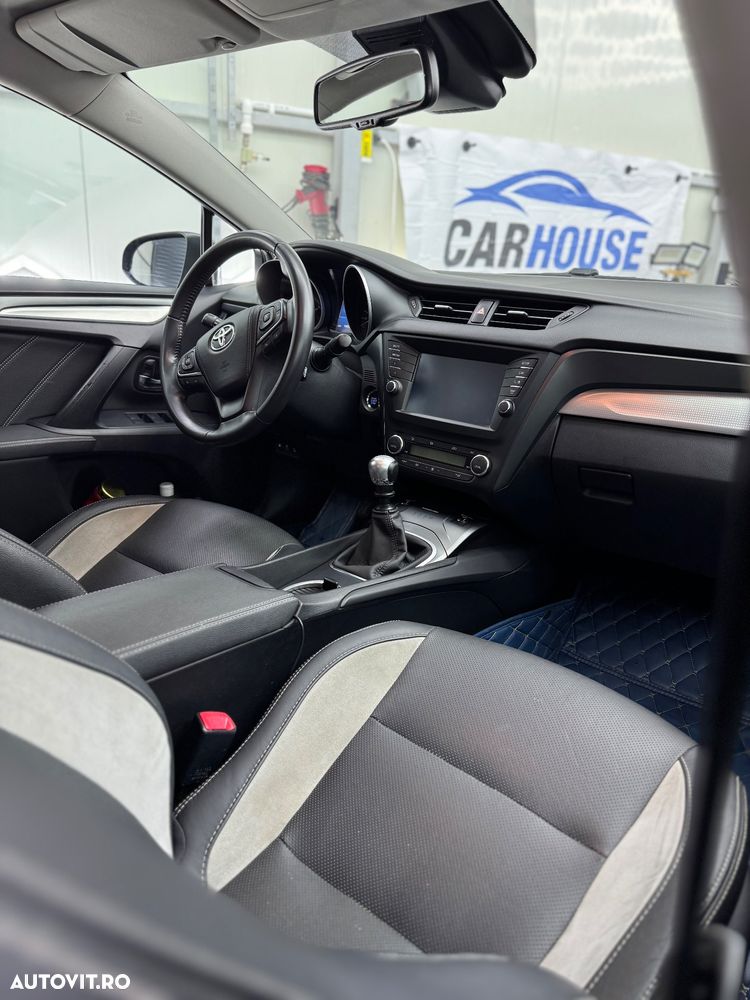 Toyota Avensis 2.0 D-4D Elegance - 11