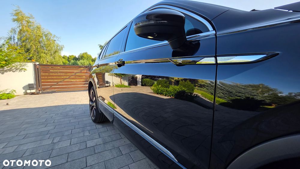 Volkswagen Tiguan Allspace 2.0 TDI 4Mot R-Line DSG - 5