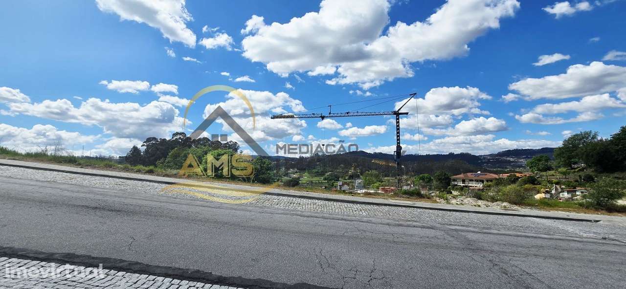 TERRENO PARA CONSTRUÇÃO - Grande imagem: 3/18