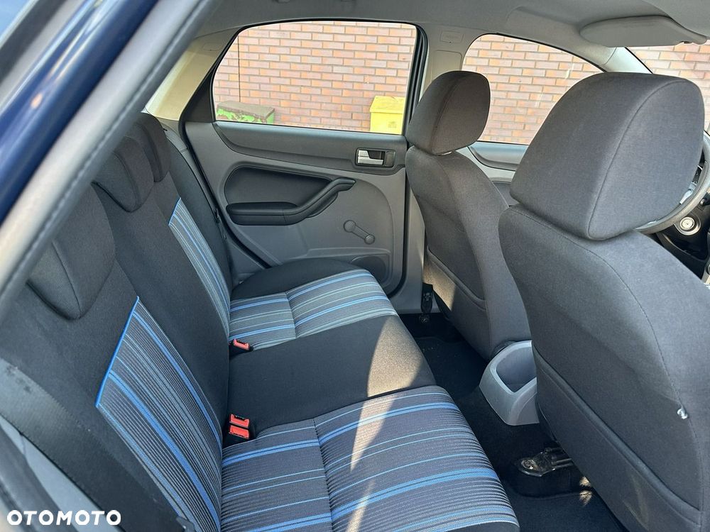 Ford Focus - 8