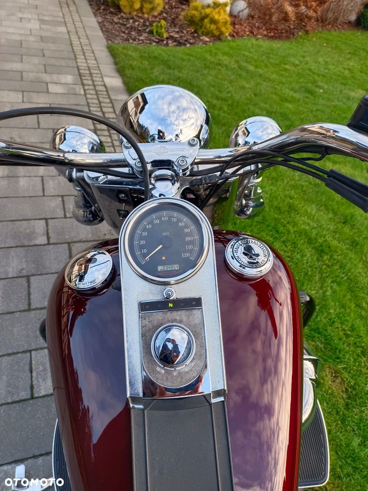 Harley-Davidson Softail Heritage Classic - 29