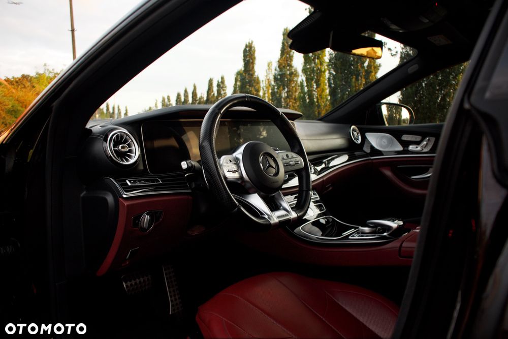 Mercedes-Benz CLS - 12