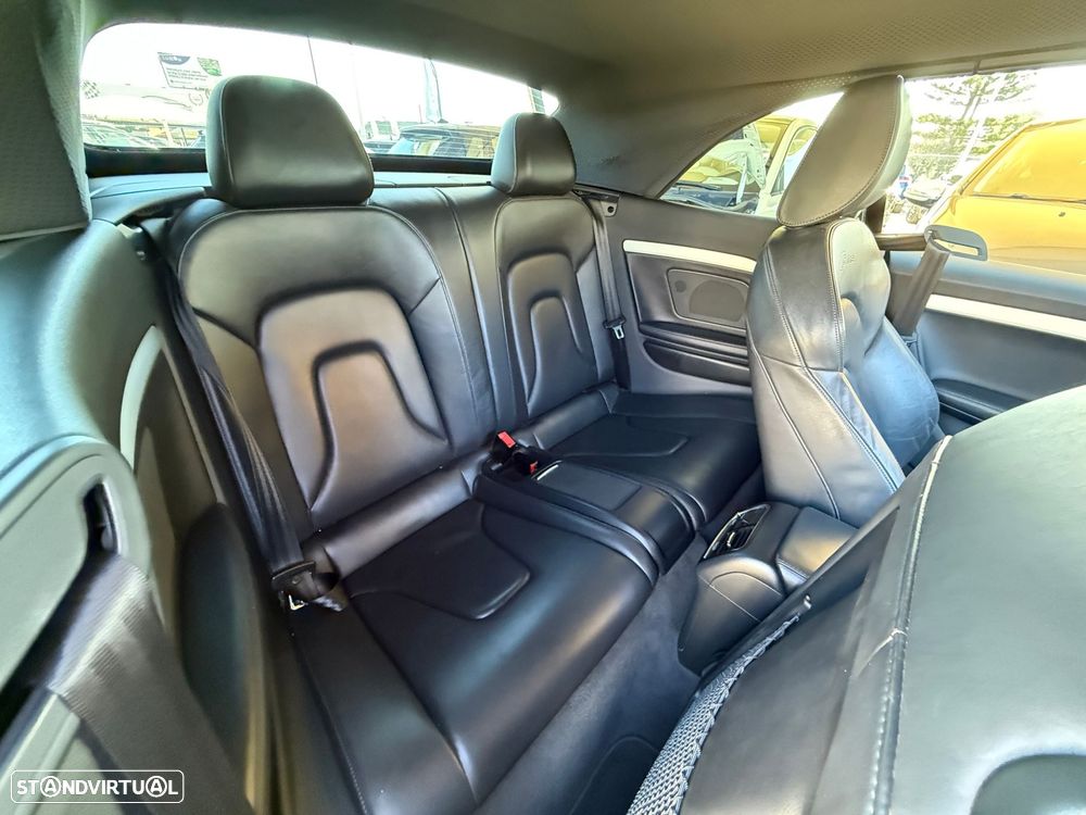 Audi A5 Cabrio 2.0 TDi Multitronic S-line - 31