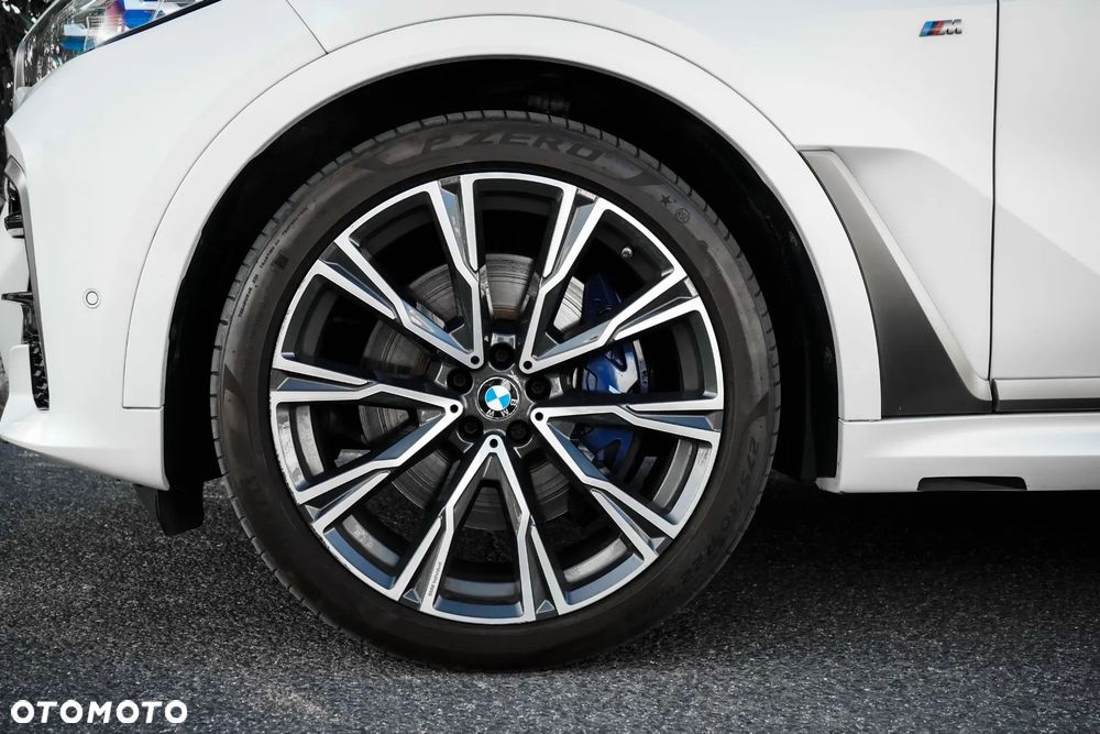 BMW X7 M50d - 10