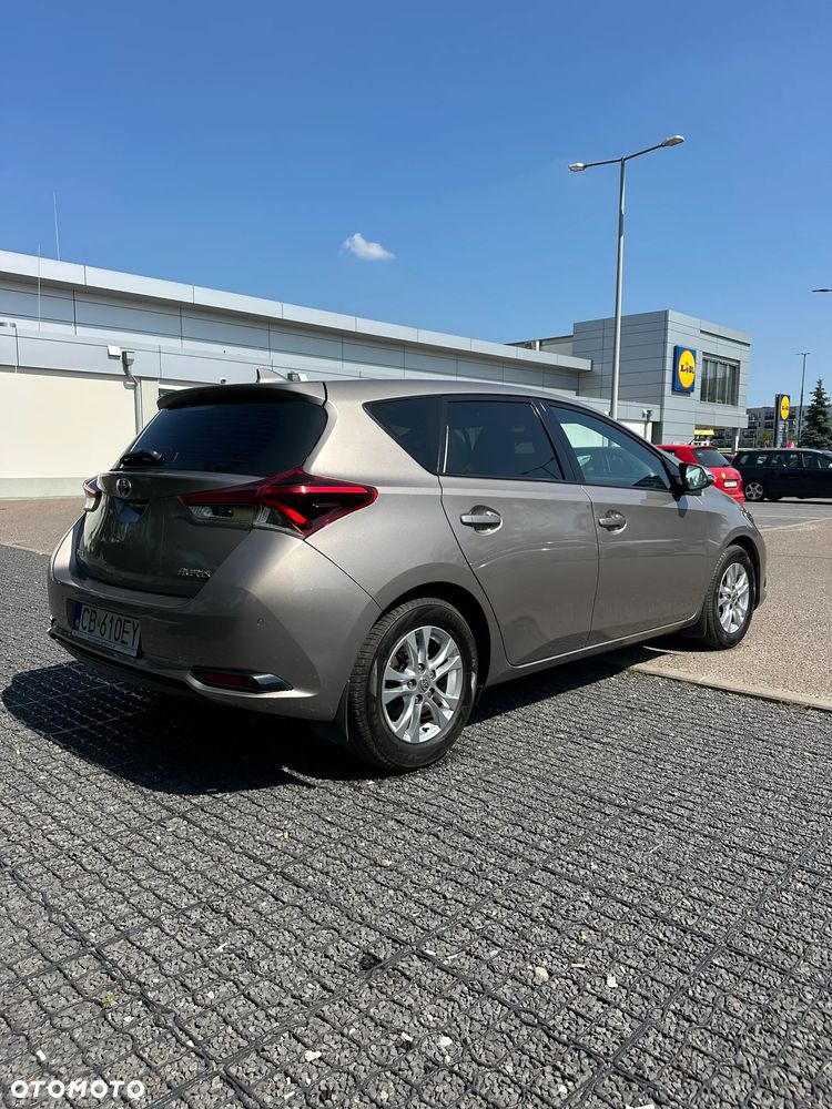 Toyota Auris 1.33 VVT-i Life Comfort - 11