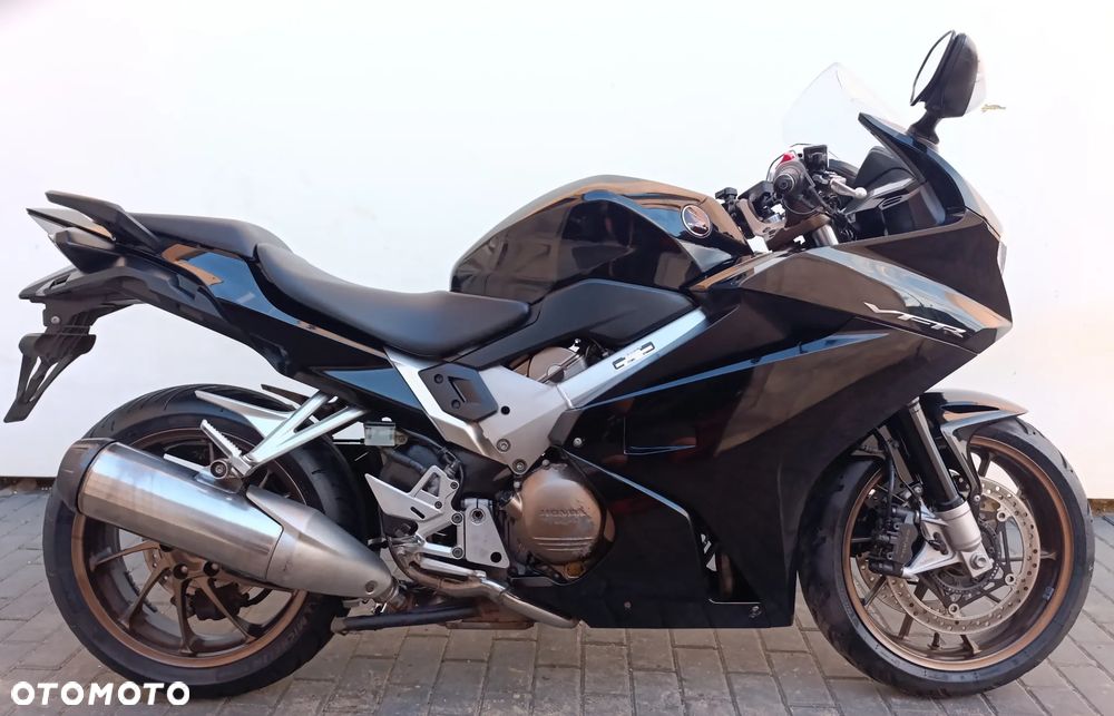 Honda VFR - 7