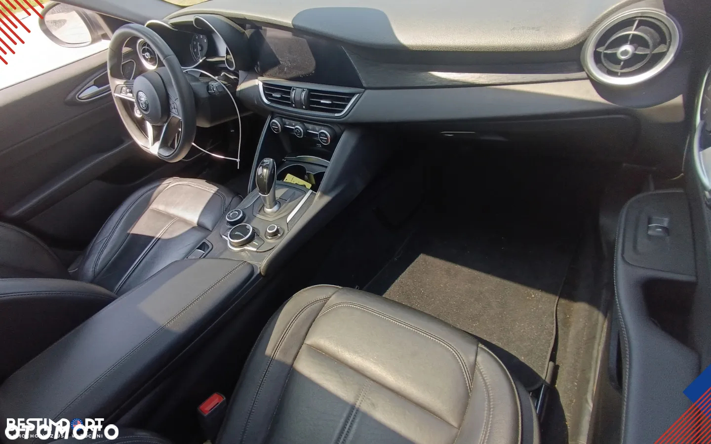 Alfa Romeo Giulia 2.0 Turbo 16V AT8 Veloce Ti - 7