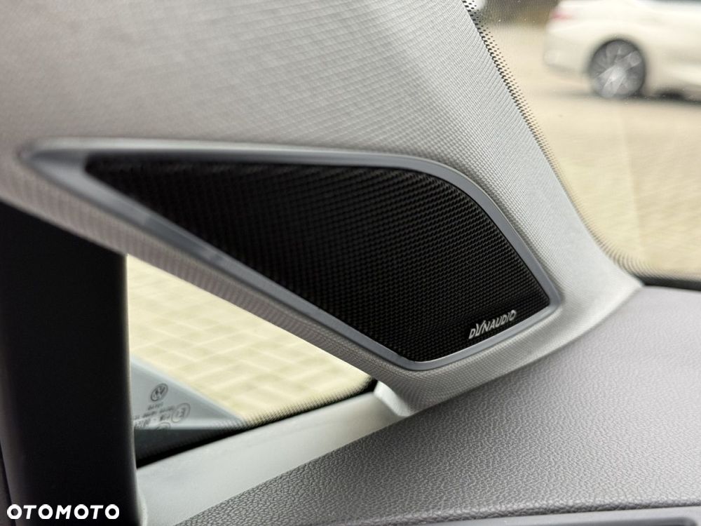 Volkswagen Golf - 22