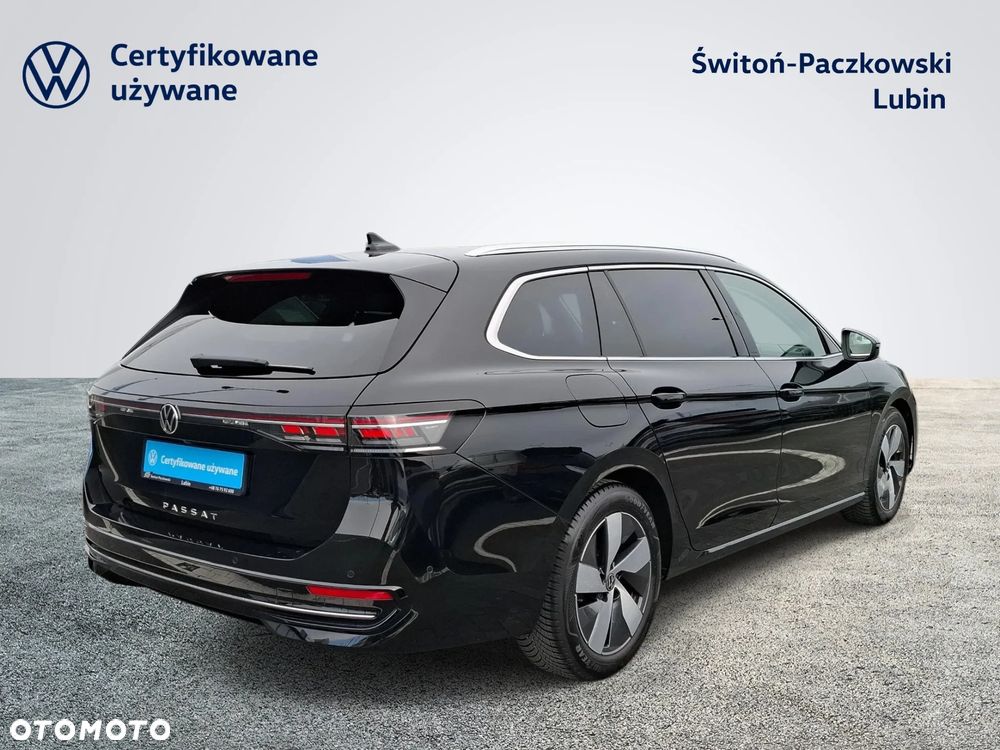 Volkswagen Passat Variant 2.0 TDI SCR DSG Elegance - 5