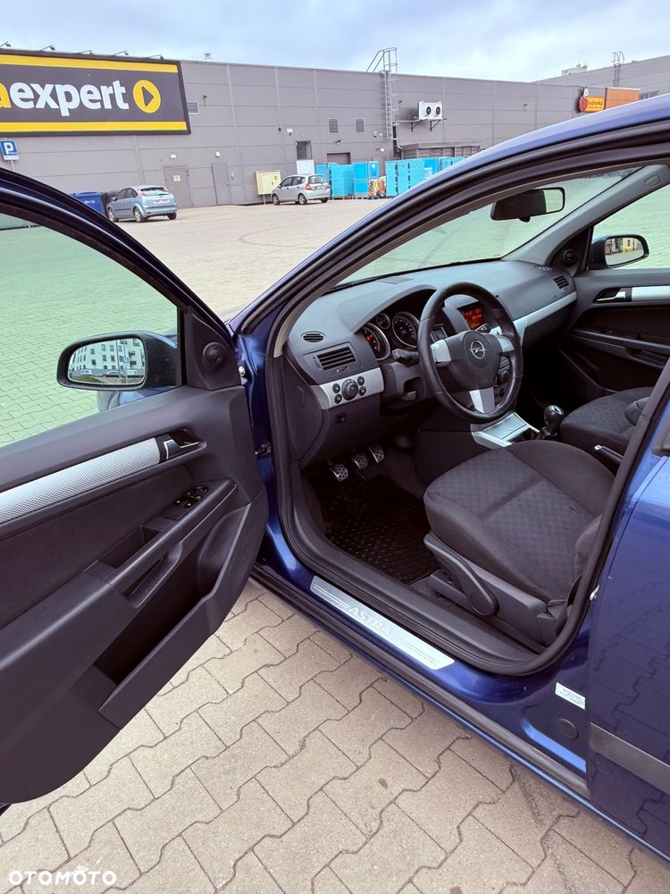 Opel Astra 1.8 Sport - 12