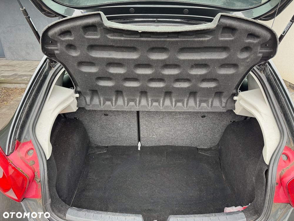 Seat Ibiza 1.4 16V Reference - 8