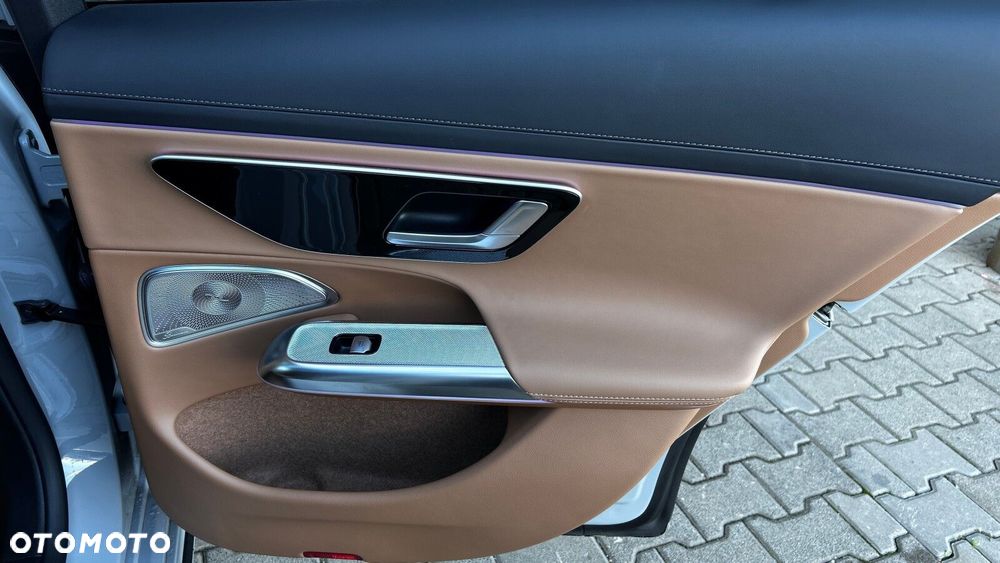 Mercedes-Benz Klasa E 450 d mHEV 4-Matic AMG 9G-Tronic - 27