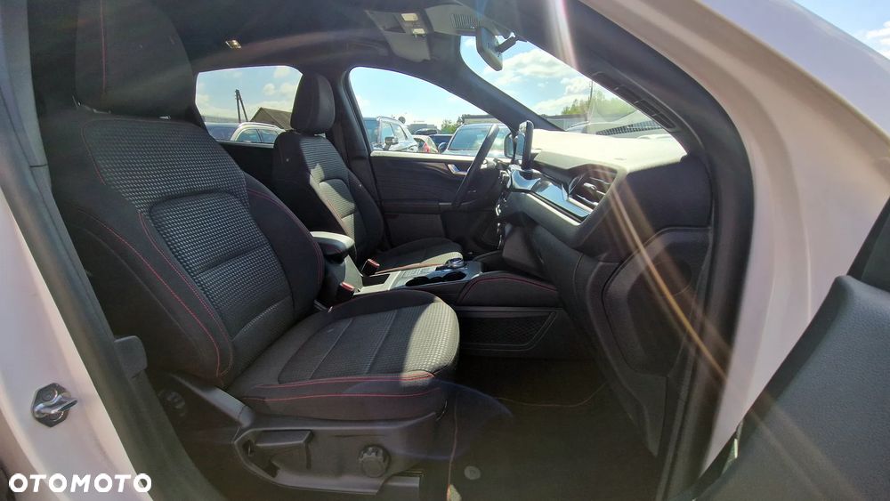Ford Kuga 2.5 FHEV FWD ST-Line - 22