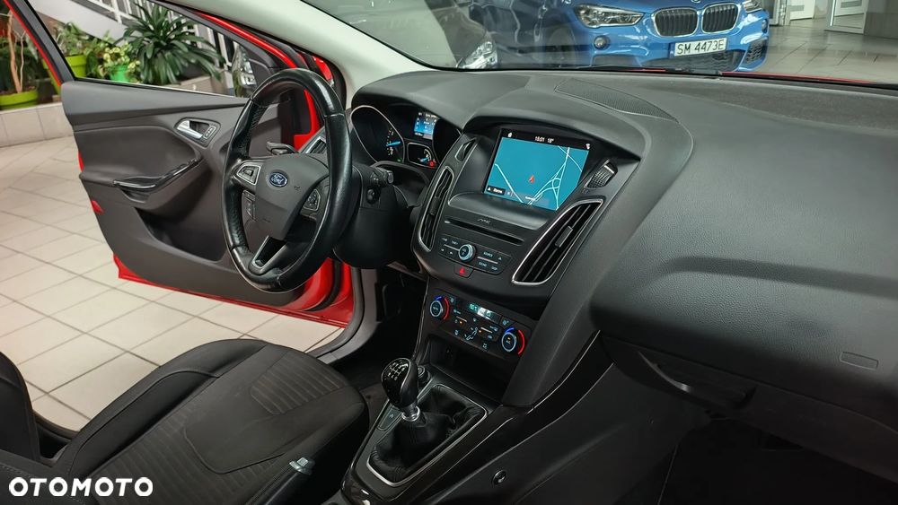 Ford Focus 1.5 EcoBoost Titanium ASS - 5