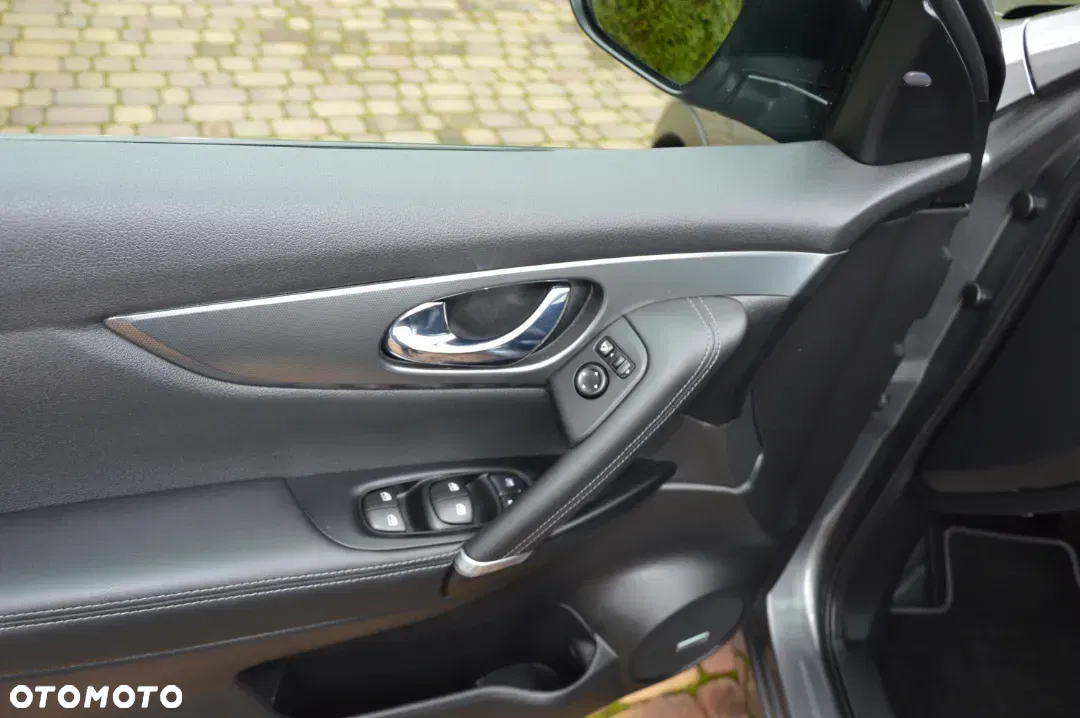 Nissan Qashqai 1.3 DIG-T DCT TEKNA+ - 24