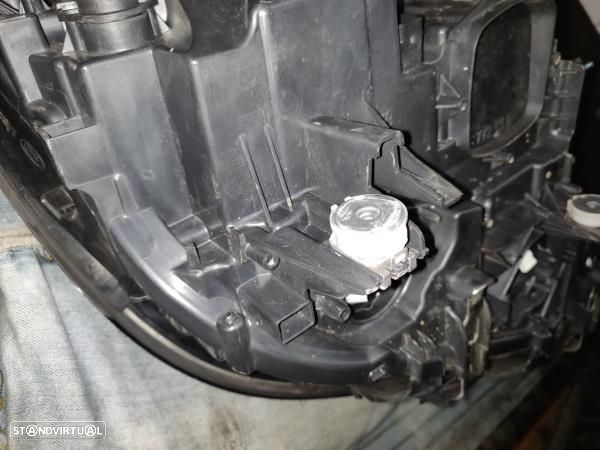 Farol Frente Esquerdo / Otica Esquerda Bmw 7 (G11, G12)  7483905-01 Zk - 3