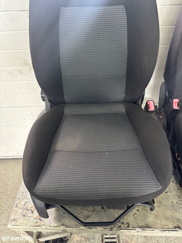 FORD MONDEO MK4 FOTELE PRZEDNIE GRZANE - 2
