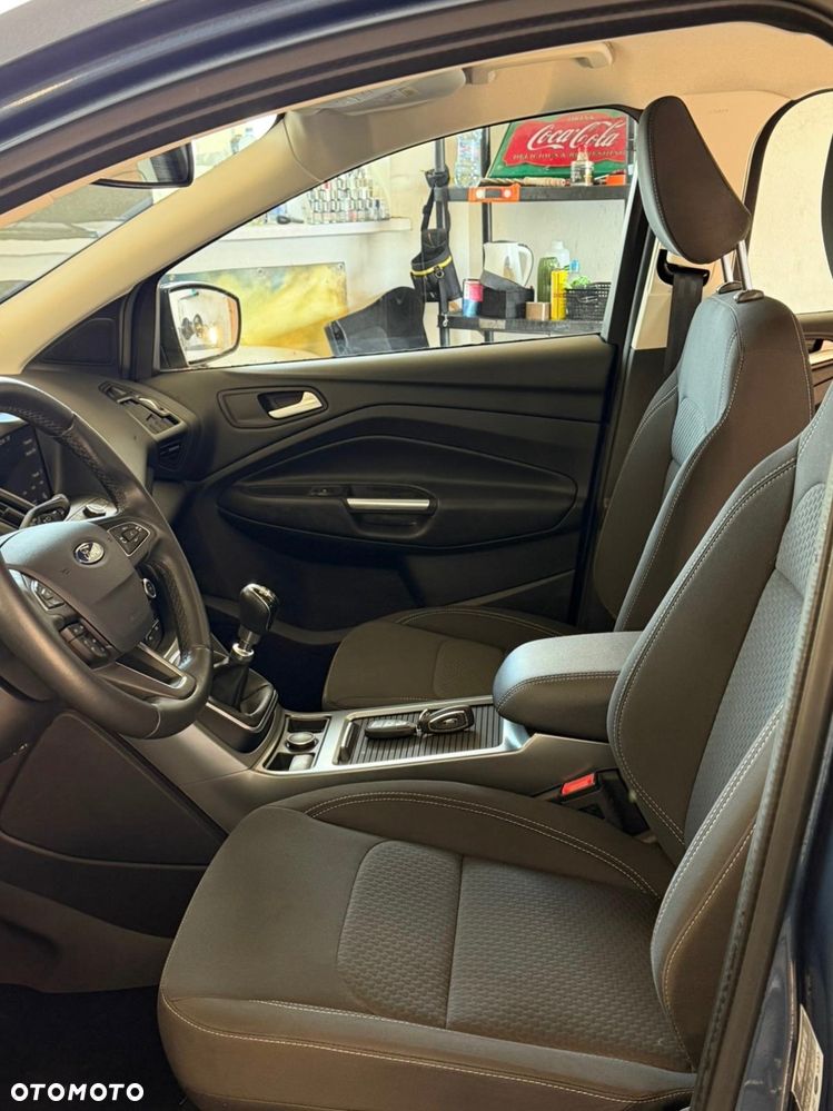 Ford Kuga - 16
