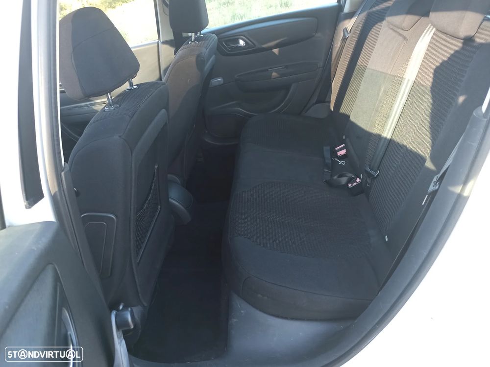 Citroën C4 1.6 HDi 110 Exclusive - 10