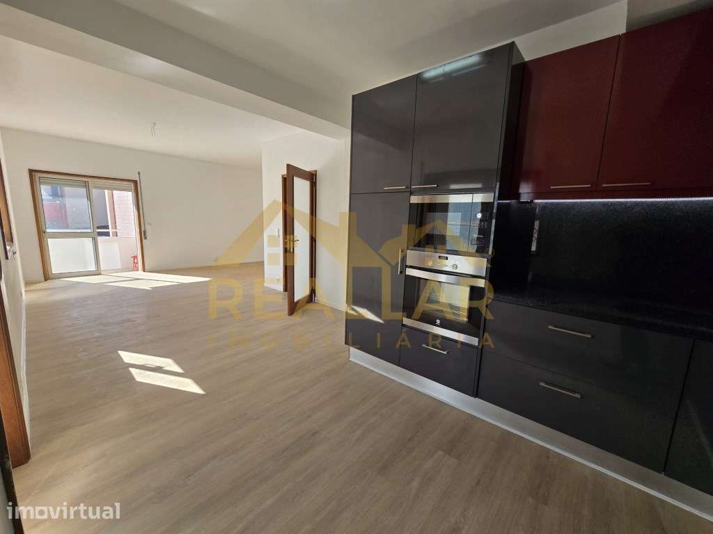 Apartamento T2 em Rio Tinto - Grande imagem: 3/31
