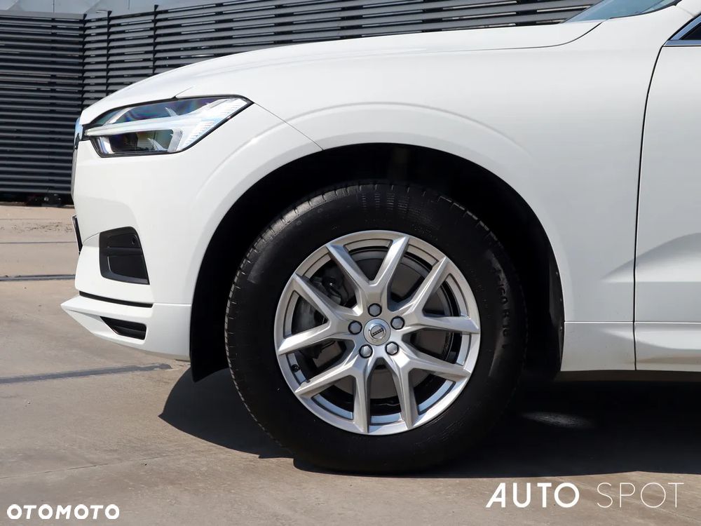 Volvo XC 60 T5 Momentum Pro - 3