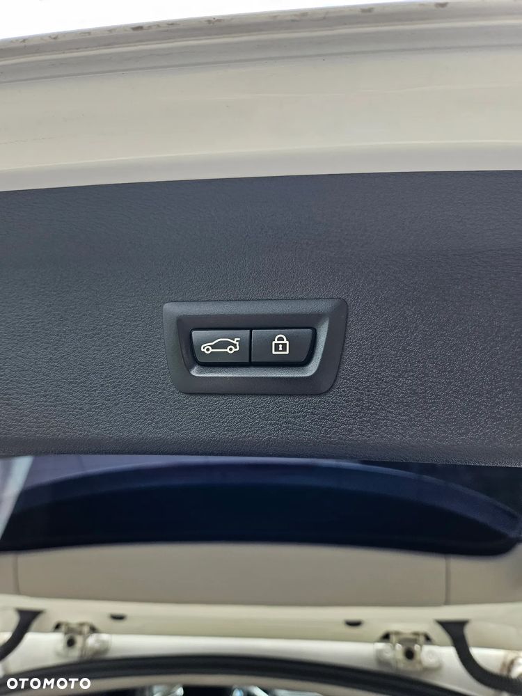 BMW X1 sDrive18d Sport Line sport - 28