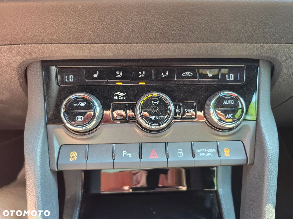 Skoda Karoq 2.0 TSI 4x4 DSG Sportline - 31
