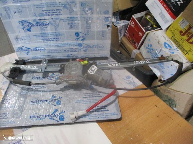 Elevador Com Motor 0621008930 8353065D00 SUZUKI GRAND VITARA 1 BREAK 1999 2.0TDI 90CV 5P PRETO TD 2 PINOS SUZUKI GRAND VITARA 2002 2.0TDI 4X4 110CV 5P DOURADO - 1