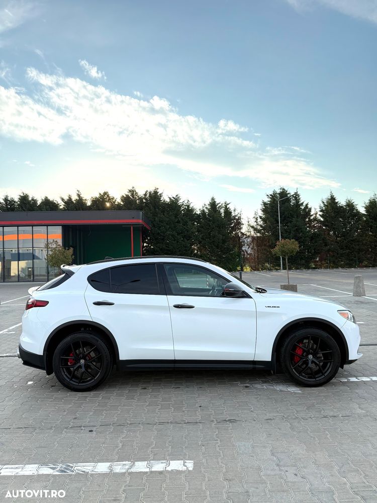 Alfa Romeo Stelvio 2.0 Turbo AWD AT8 Veloce - 5