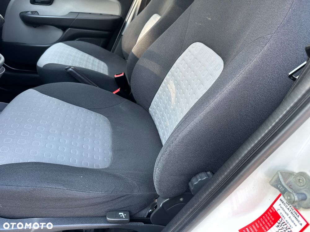 Fiat Doblo 1.9 JTD Family - 24