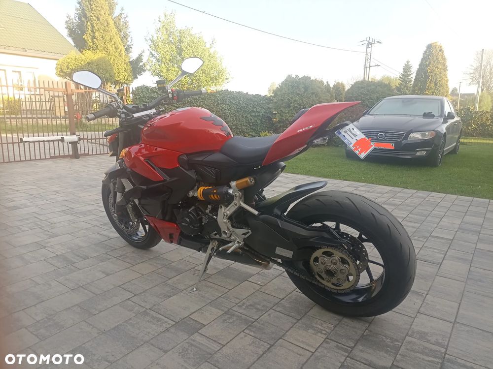Ducati Streetfighter V2 - 10