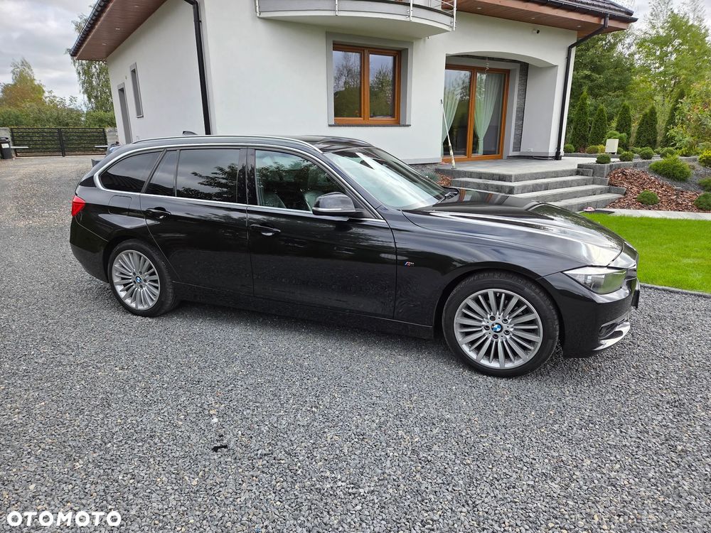 BMW Seria 3 320i Touring Luxury Line - 4