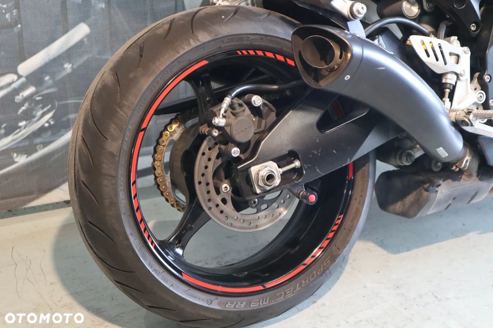 Suzuki GSX-R - 20
