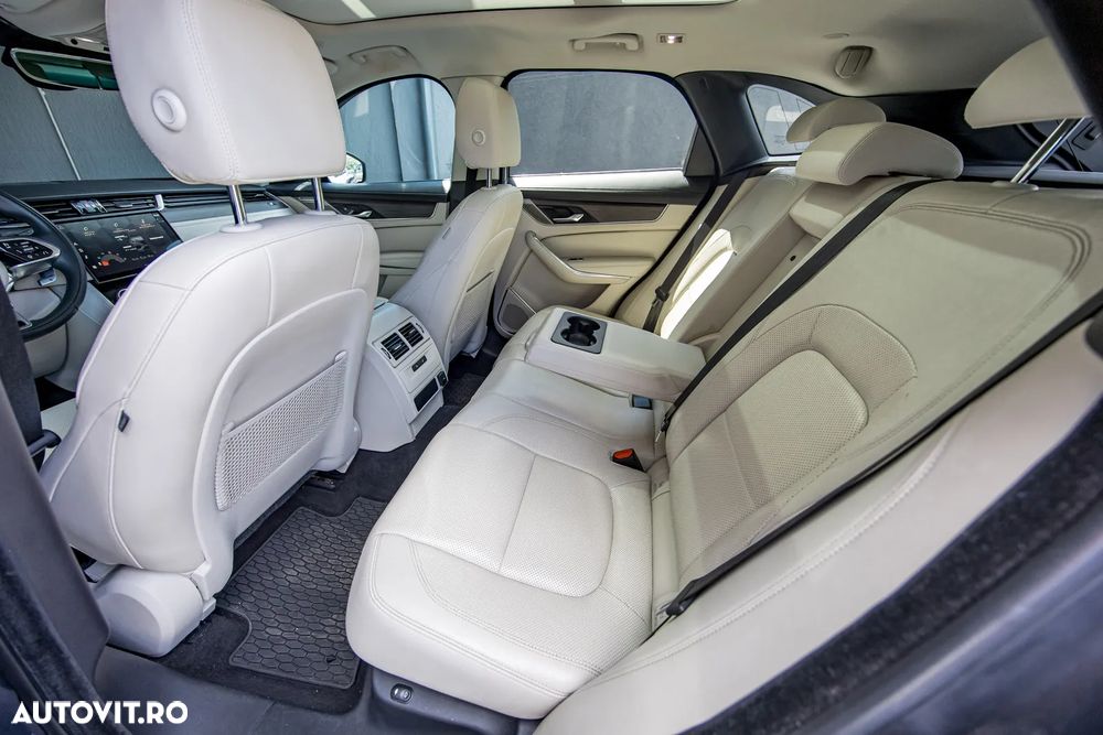 Jaguar F-Pace D200 AWD SE - 34