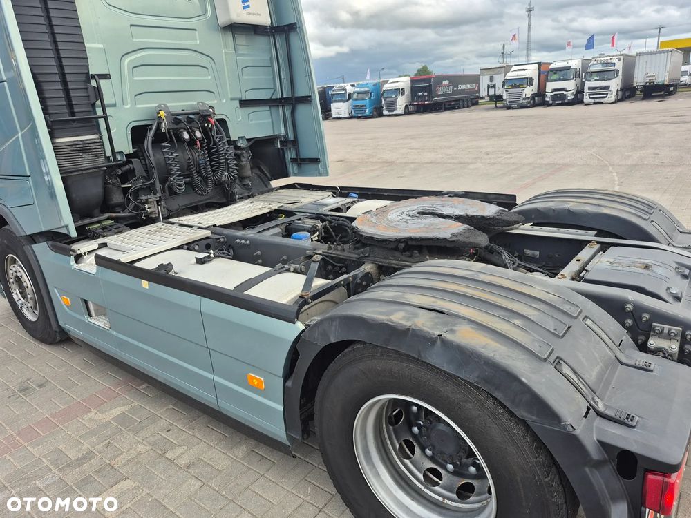 Volvo - 6