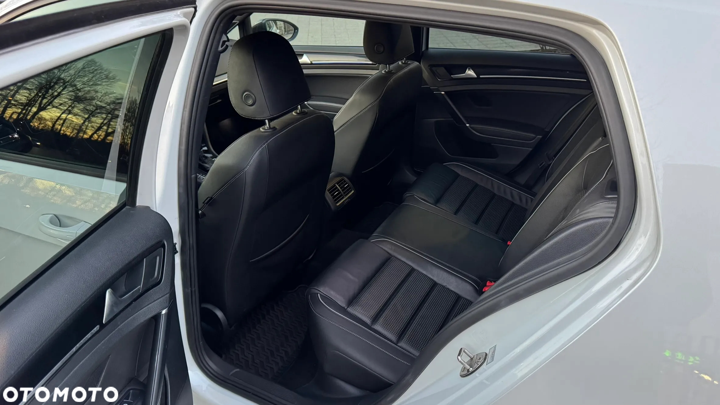 Volkswagen Golf VII 2.0 TSI 4Mot R DSG - 20