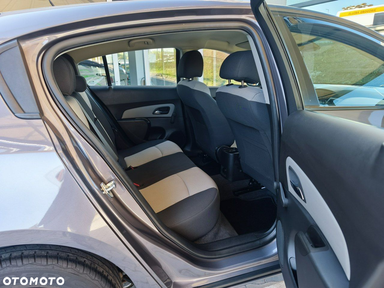 Chevrolet Cruze 1.6 LS+ - 15